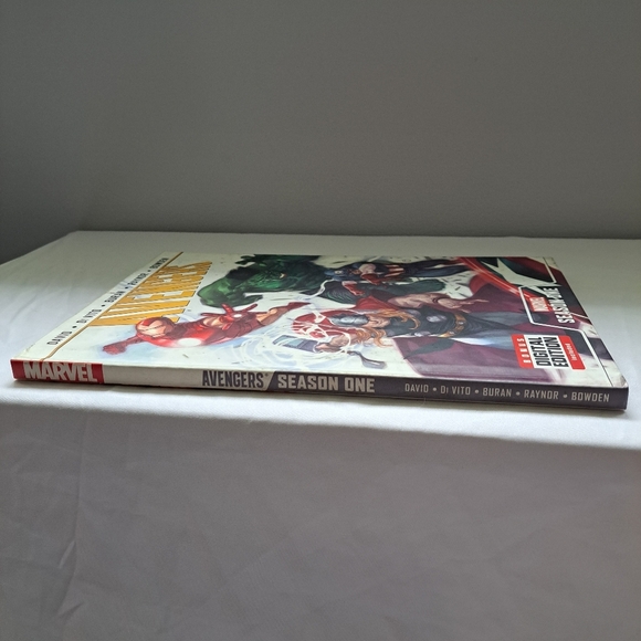 Avengers: Season One Marvel Novel by Peter David Hard Cover comic book - Picture 7 of 12